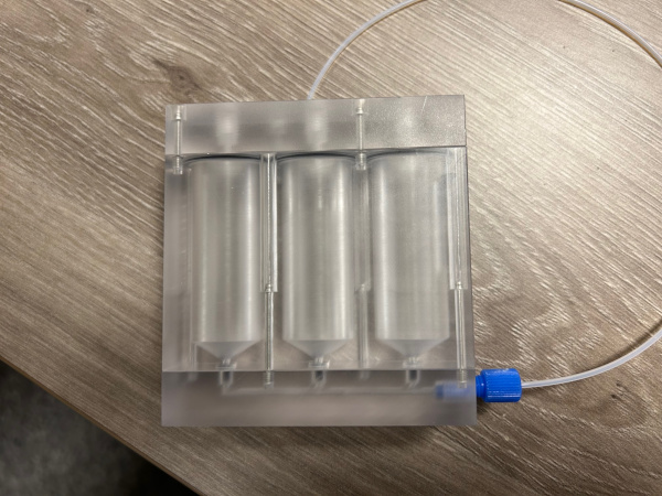 interchangeable microfluidic reservoir